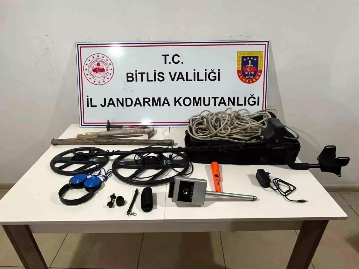 Bitlis’te Kaçak Kazı Operasyonu: 9 Kişi Suçüstü Yakalandı