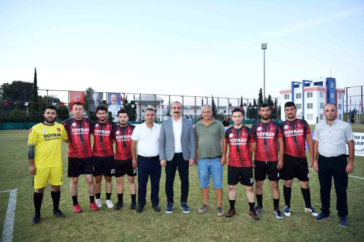 Cumhuriyet Bayramı İçin Mahalleler Arası Futbol Turnuvası Devam Ediyor