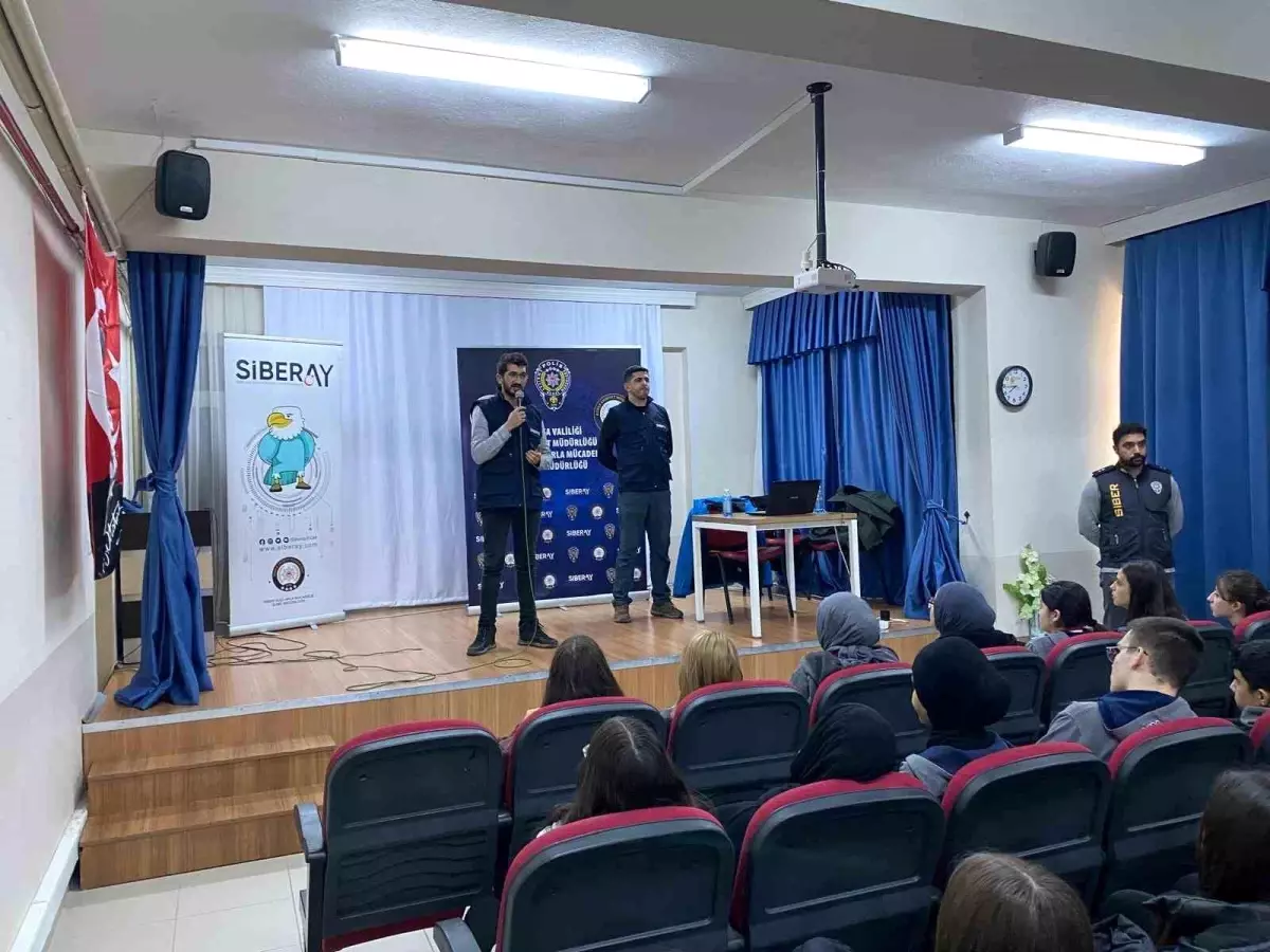 Bursa’da Öğrencilere Siber Güvenlik Eğitimi