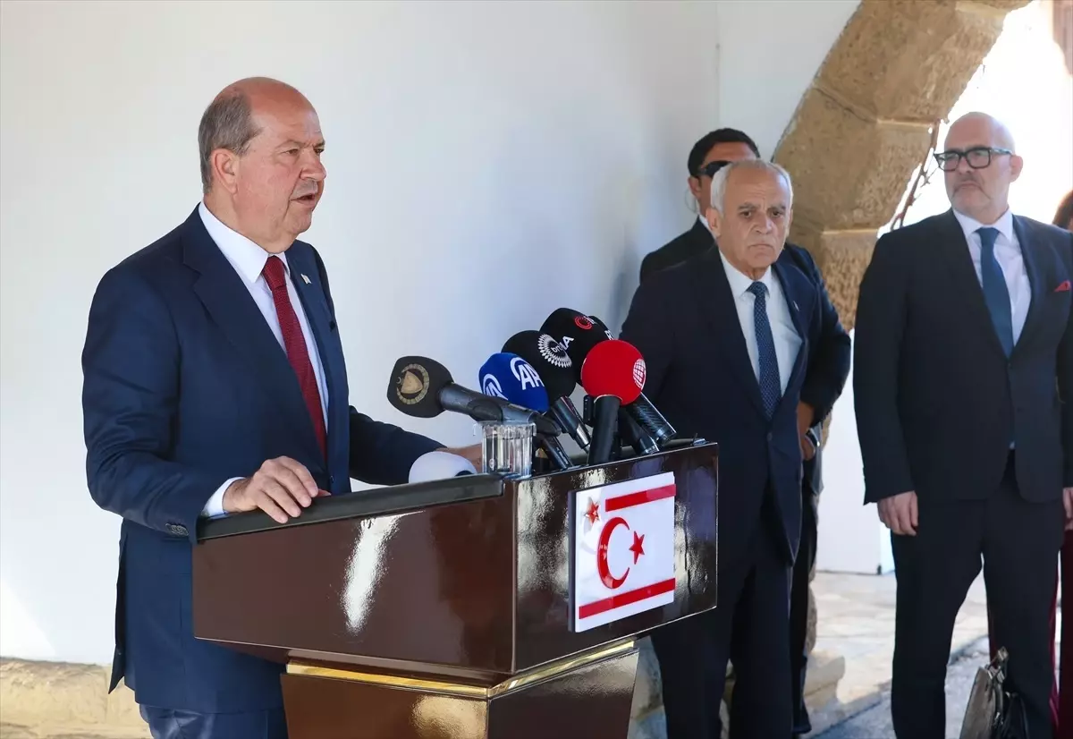 Tatar ve Hristodulidis’ten Sınır Kapıları Görüşmesi