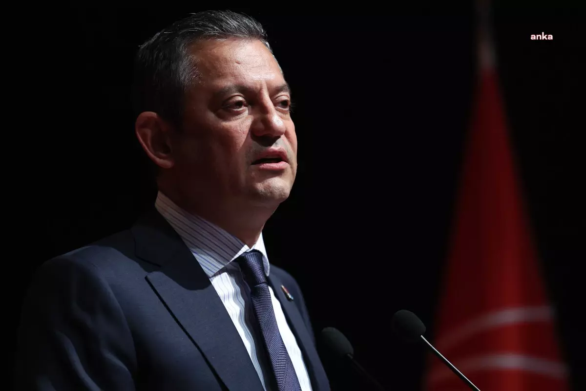 Ümit Özdağ Gözaltına Alındı… Özgür Özel, “Muhalif Siyasetçileri İtibarsızlaştırma Girişimlerinin Devamıdır”