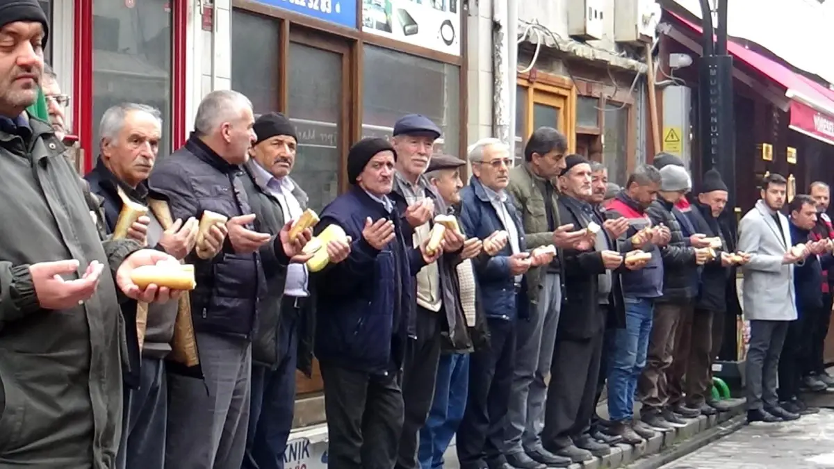 Mudurnu’da 7 Asırlık Esnaf Duası Geleneği Devam Ediyor