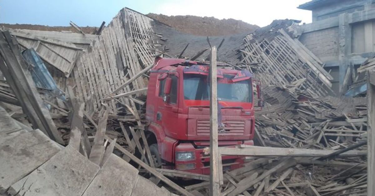 Tokat’ta garajın çatısı çöktü