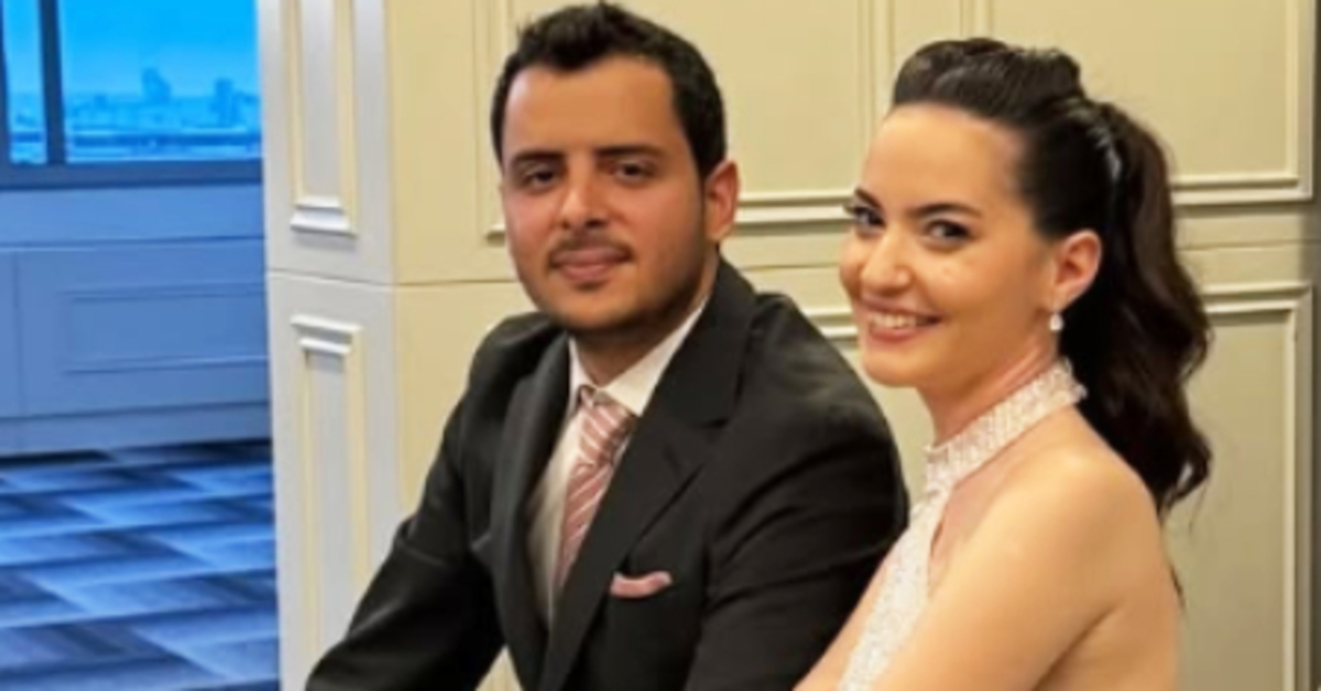Ezgi Şenler ile Ömer Gürgen nişanlandı